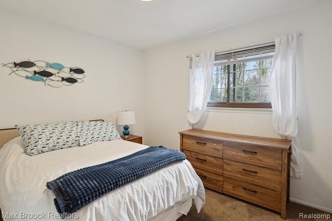 Building Photo - 1131 Indianwood Trail