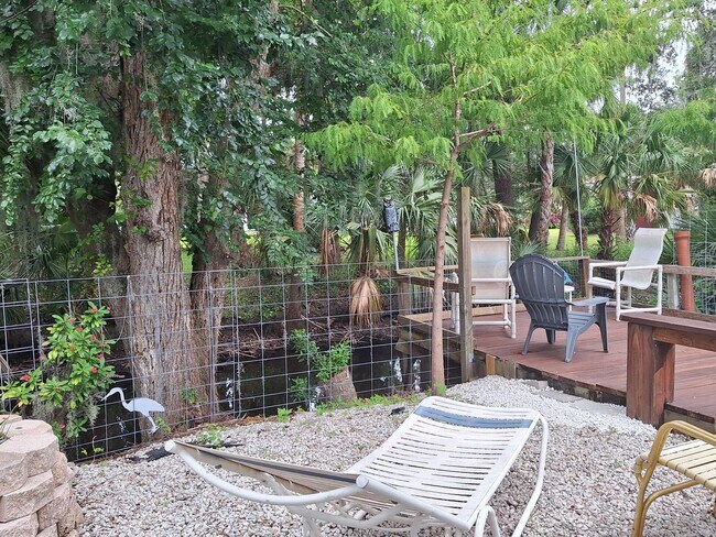 Building Photo - WINTER RENTAL OPTION!  LOCATION LOCATION M...