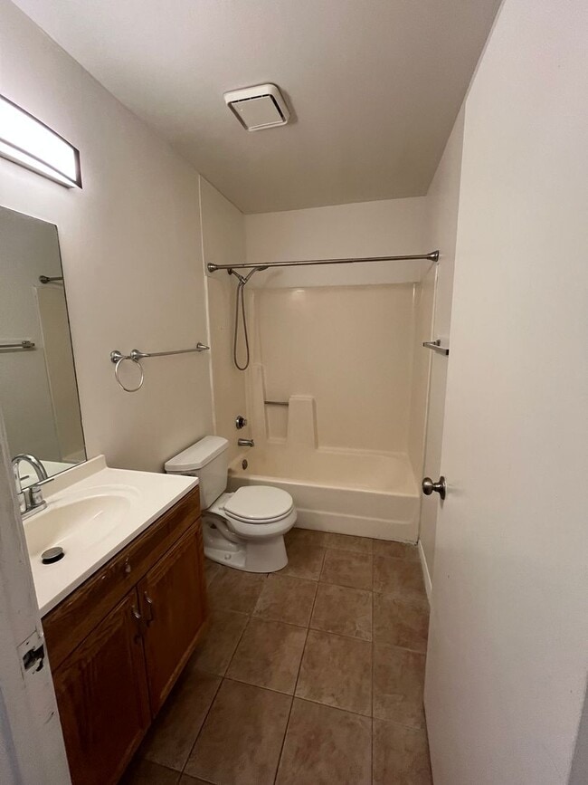 Building Photo - 3028 N Corrine Dr