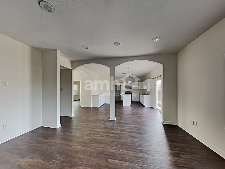 Building Photo - 12628 Brookhaven Dr