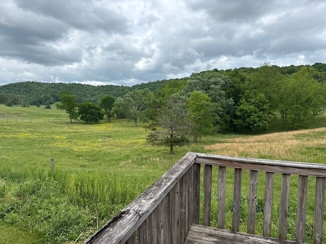 Building Photo - 2-Bedroom, 2-Bath Trailer with Scenic Views in Sparta, TN