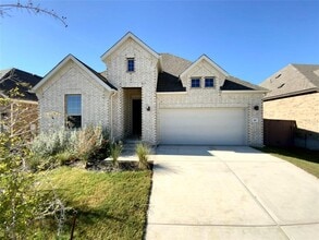 Building Photo - 247 Du Bois Ln