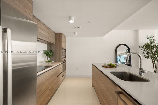 Building Photo - 6620 Indian Creek Dr