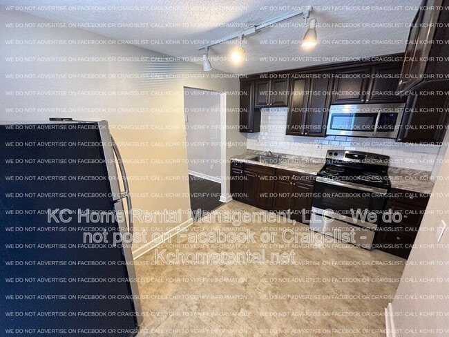 Building Photo - 901 N 16 St