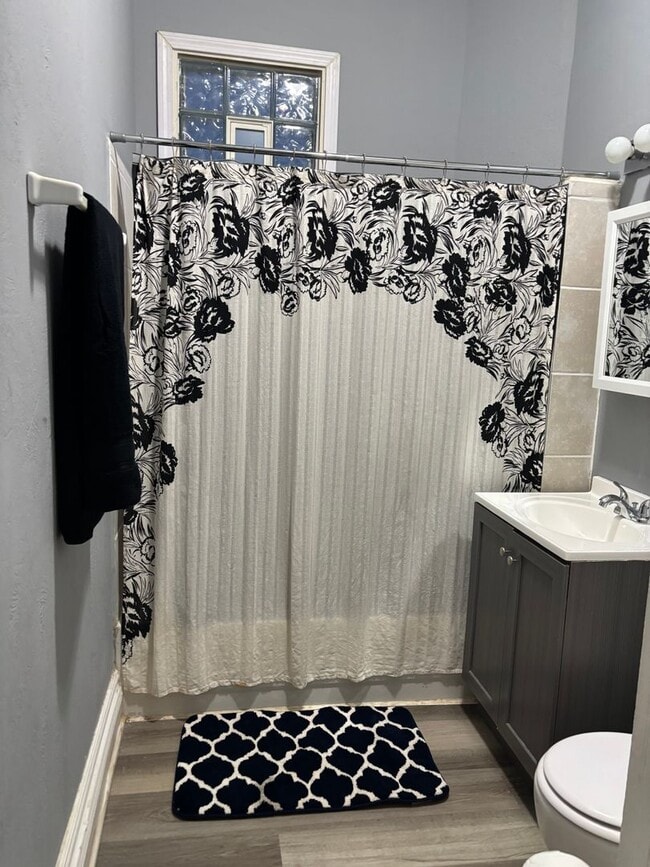 Building Photo - Cozy Little Italy Bungalow | Furnished - Mid-Term or Long-Term Lease