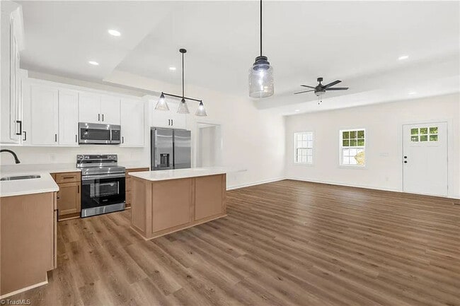 Building Photo - Earn Wealth While Leasing - Like a Homeowner - Lease to Own