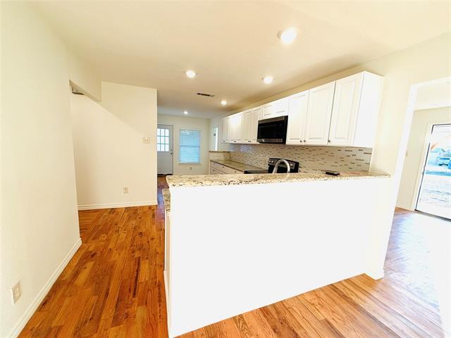 Building Photo - 632 Peggs St