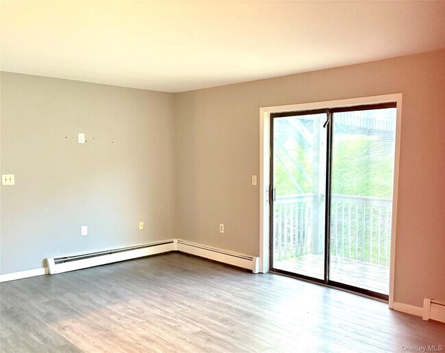 Building Photo - 225 Concord Ln