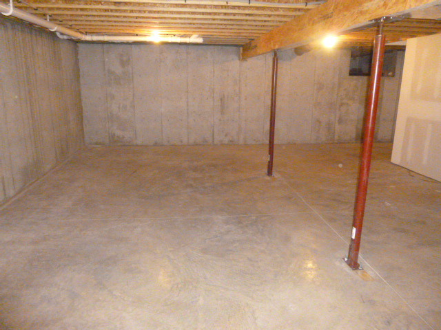 Unfinished/Usable Basement - 1316 Koestner St