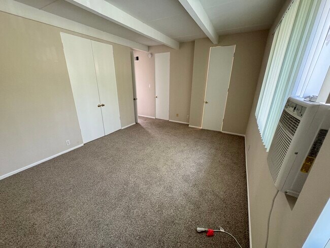 Building Photo - 11500 Rochester Ave