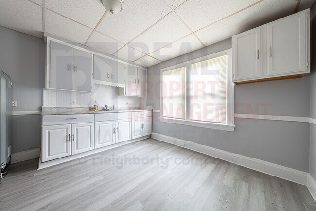 Building Photo - 11101 Nelson Ave