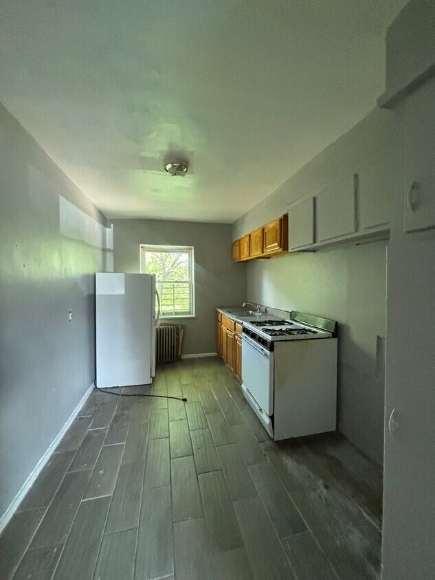 70 Crawford 5 - 71 Crawford St