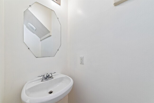 Building Photo - 3618 Windmill Village Dr