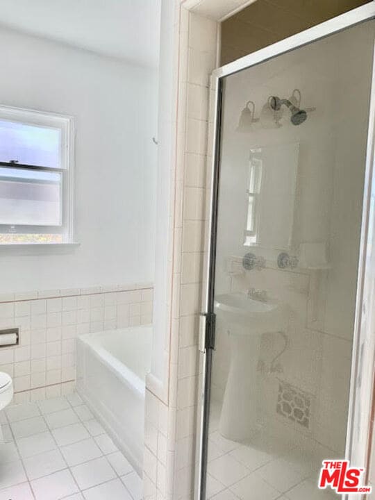 Building Photo - 356 S La Jolla Ave