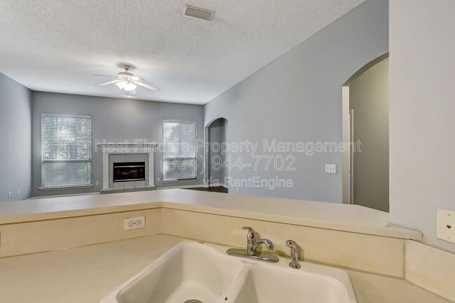 Building Photo - 4613 W Catbrier Ct