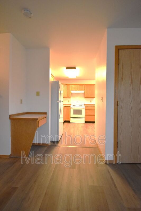 Building Photo - 9 Michael Grove Ave