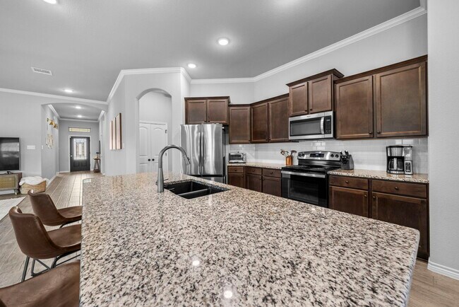 Building Photo - 2635 Settlers Oak Dr