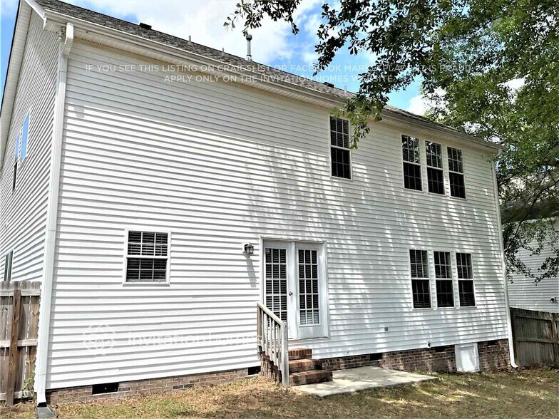 Building Photo - 700 Marjam Ln