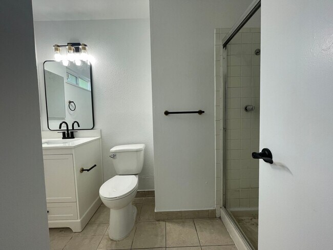 Building Photo - 2858 Gavilan Dr