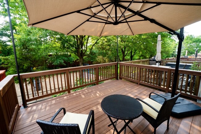Building Photo - 8538 Towne Manor Ct