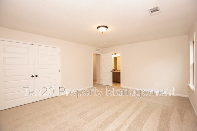 Building Photo - 9843 N Ivy Park Dr