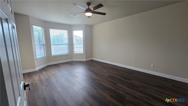 Building Photo - 235 Lottie Ln