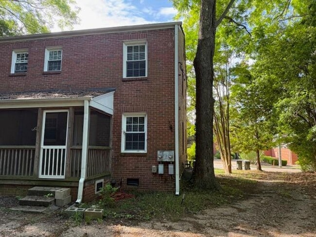 Building Photo - 710 W. Aycock St., Raleigh - Bev Roberts R...