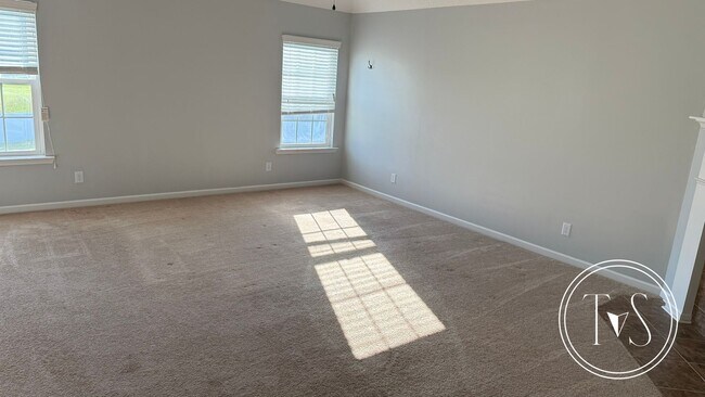 Building Photo - 983 Oak Crest Dr