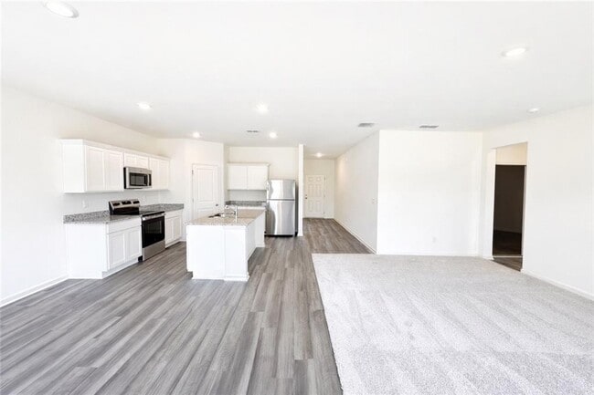 Building Photo - 44 Rowlett Pl