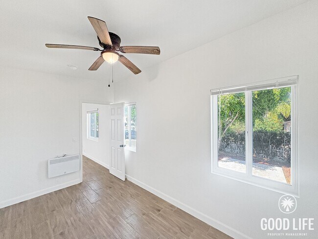 Building Photo - N Citrus Ave