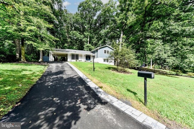 Building Photo - 5012 Dodson Dr