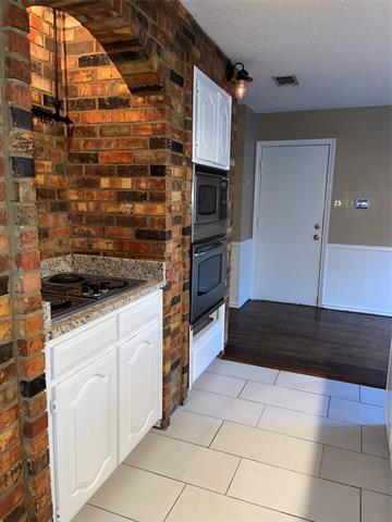 Building Photo - 2900 Sweet Briar St