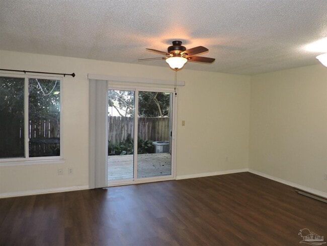 Building Photo - 3510 Parkwood Ave