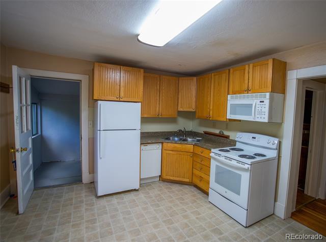 Building Photo - 121 Cave Ave