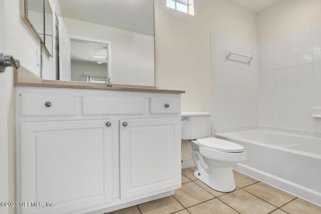 Building Photo - 10075 GATE N Pky