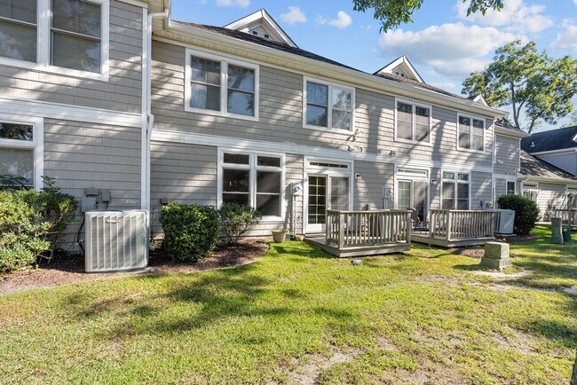 Building Photo - Spacious Condo in Norfolk