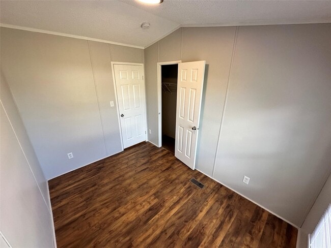 Building Photo - 30841 Clyde Ln