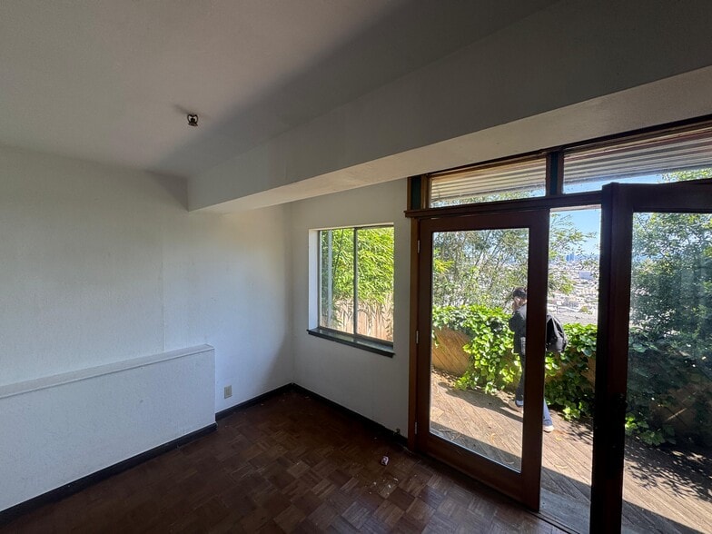 Cozy living space - 77 Miguel St