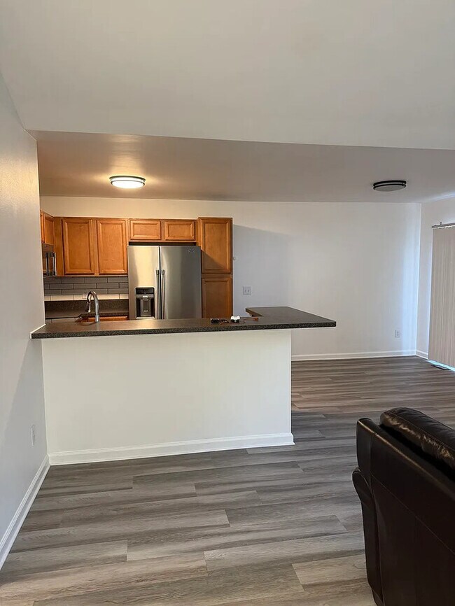 Building Photo - 51709 Adler Park Dr W