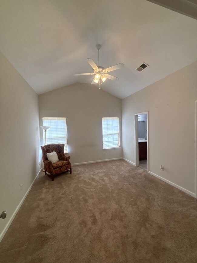 Building Photo - 657 Cornerstone Cir