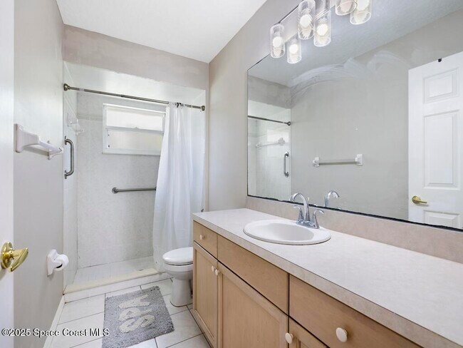 Building Photo - 1026 Blossom Dr