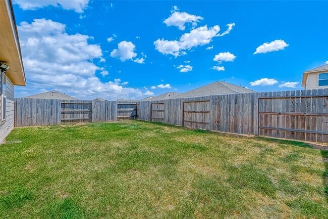 Building Photo - 2206 Mirror Ridge Ct