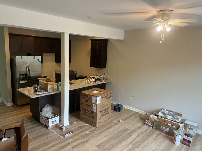 Building Photo - 10 Appaloosa Dr