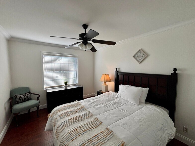 Building Photo - 1760 Shoreside Cir