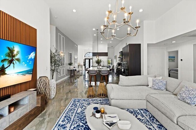 Building Photo - 10792 Queen Palm Ct