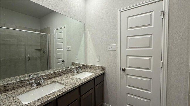 Building Photo - 13260 Musky Dr