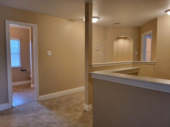 Building Photo - HUGE 4-5 BEDROOM IN HARKER HEIGHTS - OVER 2700 SQ FT