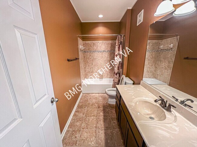 Building Photo - 9535 Center St