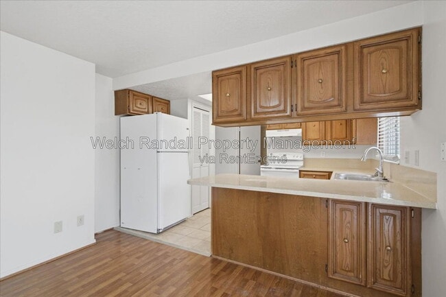 Building Photo - 3548 S Midland Dr
