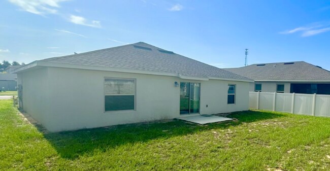 Building Photo - 272 Bergamot Lp